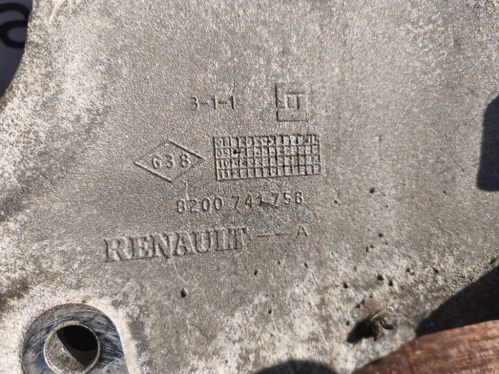 Кронштейн двигуна правий Nissan Primastar 2.0 dci 2007-2013 (8200741758) Ковель - фото 2