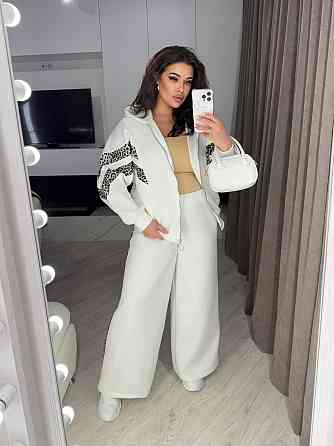 Жіночий стильний повсякденний костюм-двійка замша на дайвінзі Молочний Одеса