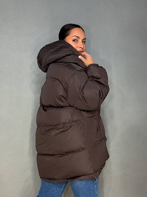 Куртка жіноча Lady Yep 10008 довга оверсайз пуффер з капюшоном коричнева, коричневий, 44 Київ - фото 18