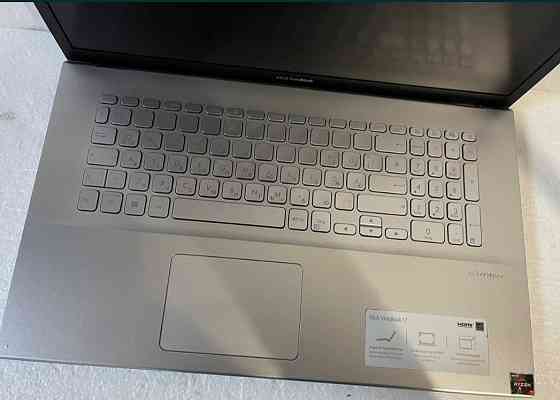 Ноутбук: ASUS 17,3