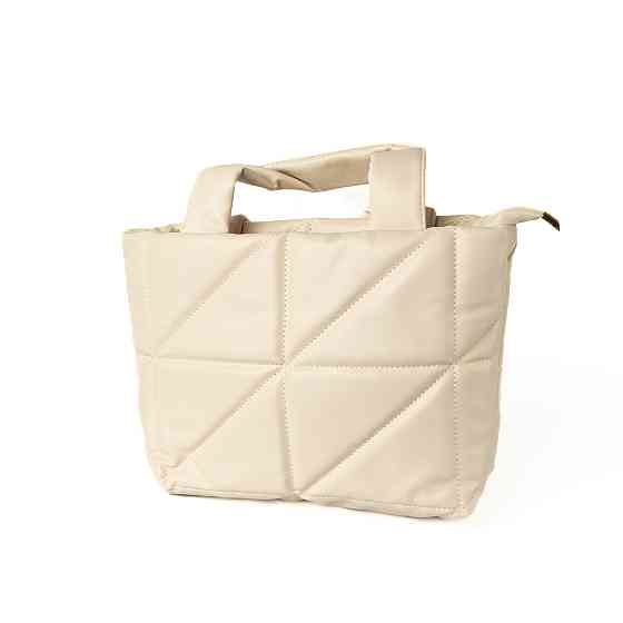 Сумка женская вместительная практичная на молнии из стеганого качественного кожзама, Молочный Каменец-Подольский