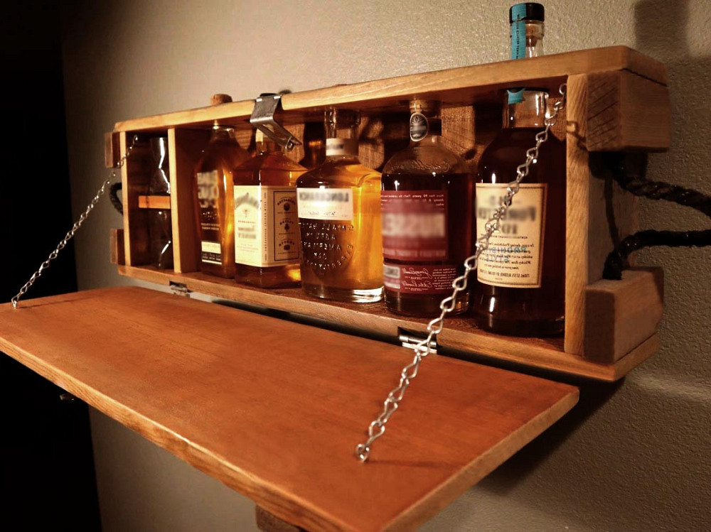 Настенный бар 
