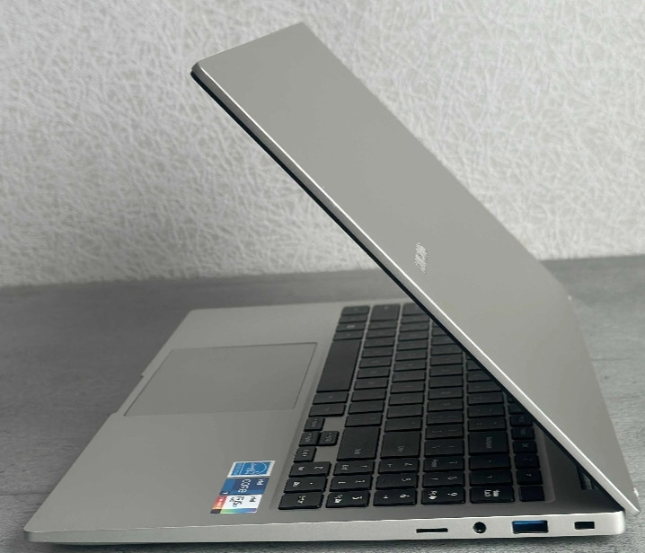 Ноутбук: Samsung Galaxy Book 15 ( 15.6