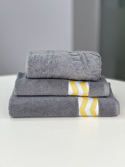 Комплект махровых полотенец с дизайном + коврик для ног Ideal Textile Сірий Черновцы - изображение 9