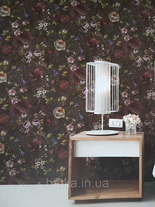 Винілові на фрізеліні AS creation Perfect 1.06Х10 квіти червоні сиренові на чорному Київ - фото 1