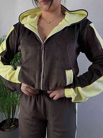 Жіночий стильний трендовий костюм двійка плюшевий велюр Одеса