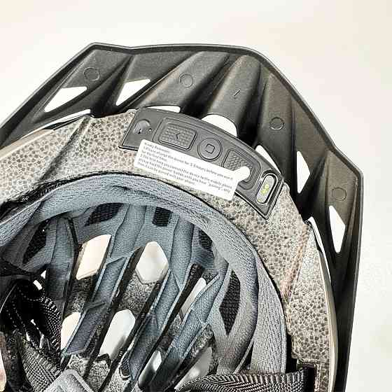 Захисний шолом Livall MT1 NEO (M) Black Grey (54-58см), акустика, мікрофон, сигнали поворотів та стопів, додаток, пульт BR80, Bluetooth (LIV-T0MT1N-62 Київ