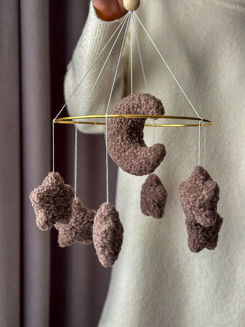 Дитячий мобіль на ліжечко для немовлят ручної роботи WooolyWool «Зірки беж» Київ - фото 8