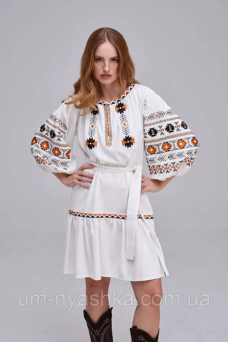 Жіноча вишита сукня на льоні Даніела Кривий Ріг - фото 3