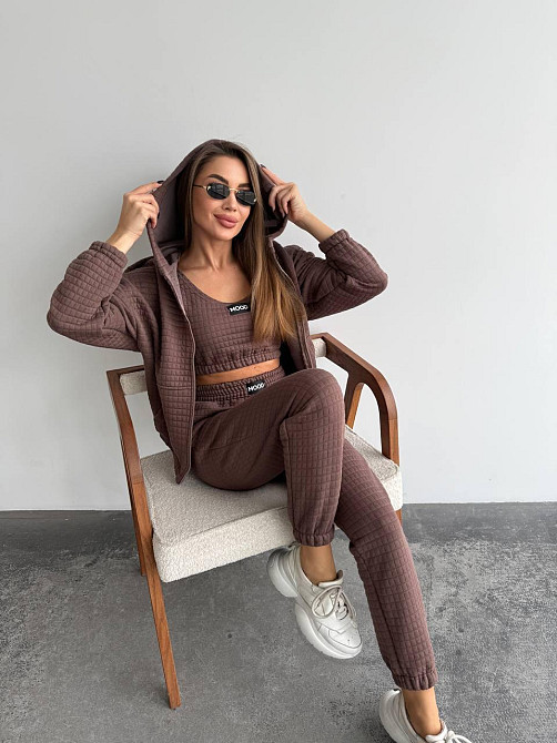Жіночий прогулянковий костюм-трійка: кофта топ і штани Капітон Шоколадний, 46/48 Одеса - фото 10