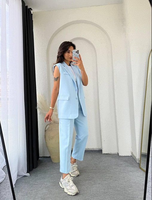 Жіночий базовий брючний костюм-двійка: жилет і штани креп костюмка Блакитний, 42/44 Одеса - фото 3