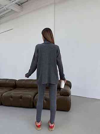 Женский прогулочный оверсайз костюм: свитер в рубчик оверсайз и лосины с эффектом утяжки вязка Графит Одесса