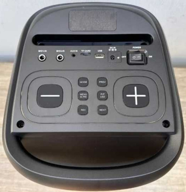 Качественная музыкальная колонка с микрофоном, аккумуляторная Bluetooth портативная. Киев - изображение 2