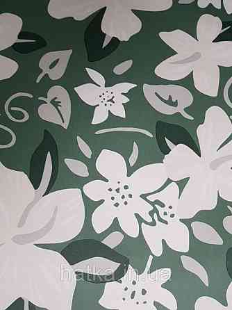Шпалери вінілові Lutece Bensimon квіти листя білі сірі бежеві на зеленому Київ