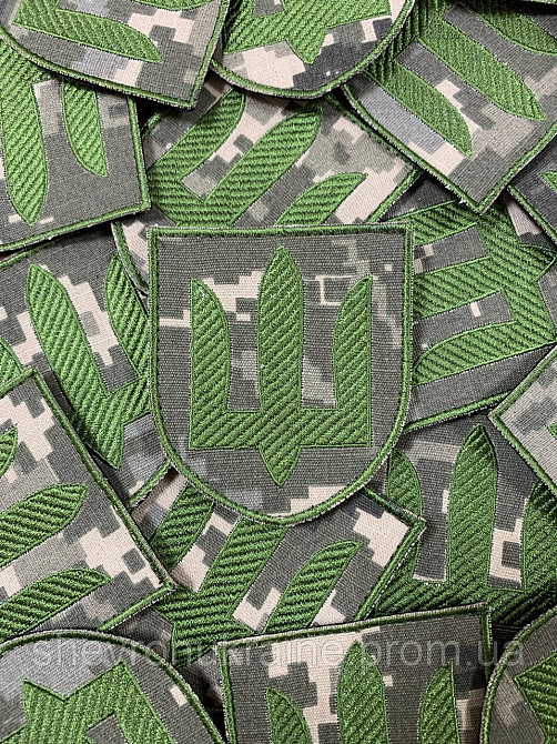 Шеврон Сухопутні війська ЗСУ. Зелений тризуб на пікселі. (Форма щит. На липучці) Розмір 8x7см Київ - фото 2