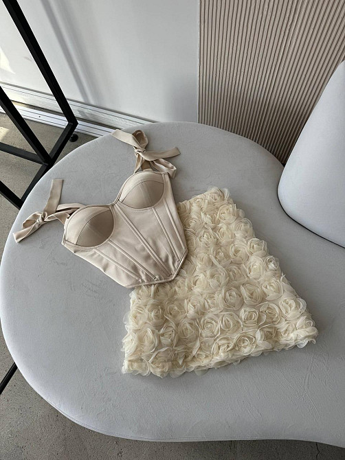 Женский романтичный корсетный комплект с 3D-цветами Бежевый, M Одесса - изображение 1