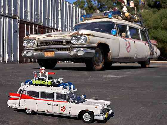 Конструктор Автомобіль ECTO-1 Мисливців за привидами, 	2352 деталей сумісний із lego-лого Київ