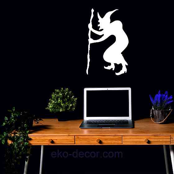 Декоративне настінне Панно «Ведьма», Декор на стіну 90*56 см, Білий Київ