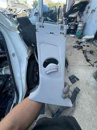 Накладка центральной стойки Kia Sportage 2021–2025 Киев