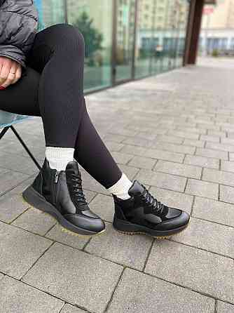 Arcoboletto Кроссовки женские Arcoboletto черные кожа+замша зима 37-41 (5670) Коломыя