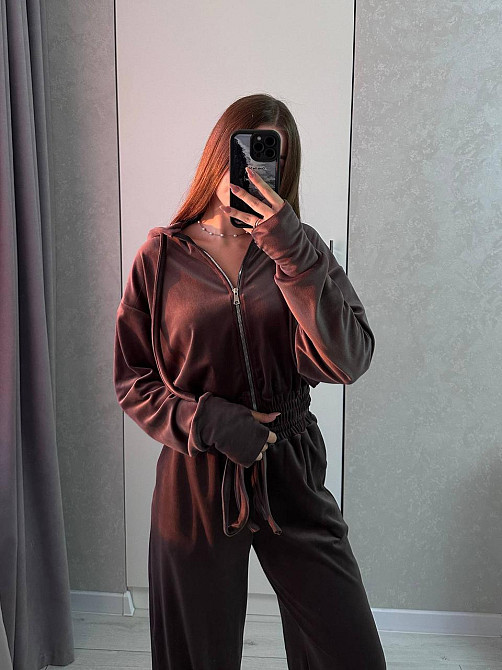 Женский повседневный костюм из качественного велюра двойка Шоколад Одесса - изображение 10
