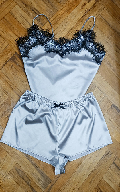 Піжама жіноча атласна з мереживом майка + шорти Сірий S Харків - фото 1