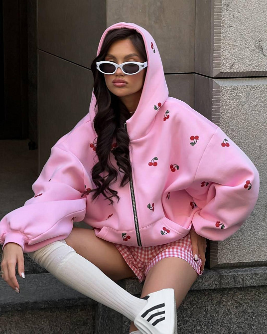 Жіноче тепле оверсайз худі з вишеньками трьохнитка на флісі Одеса - фото 4