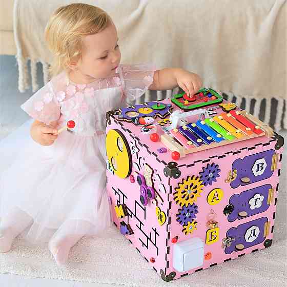 Розвивальний дитячий куб Бізікуб 30*30*30 Бізикуб із фанери рожевий Бізіборд Київ