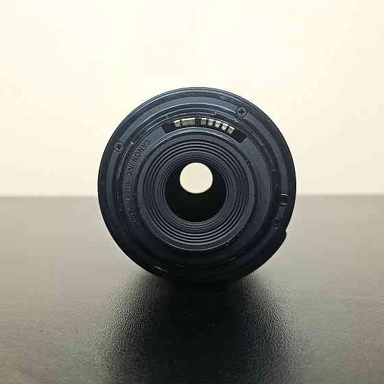 Об'єктив Canon EF-S 18-55 мм Клевань