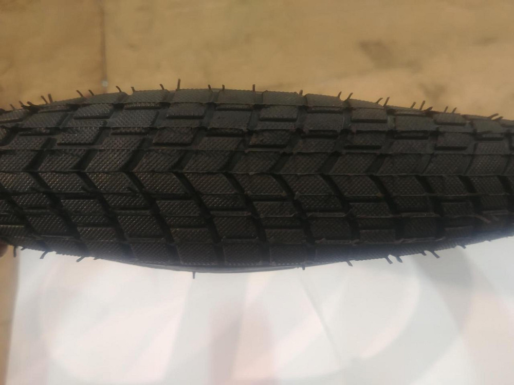 Велосипедная шина 20 * 2,125 (57-406).Шип.Б/К. 30% Мукачево - изображение 1