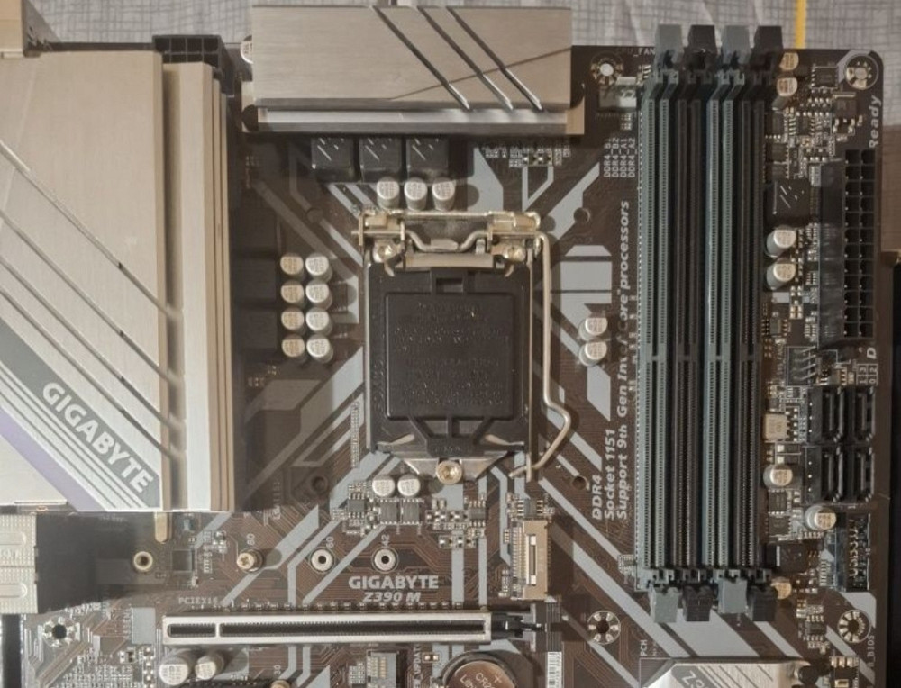 Материнская Плата Gigabyte Z390M Киев - изображение 4