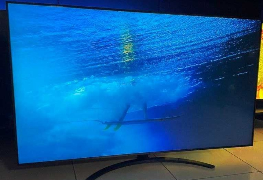 Телевизор: Безрамный 75 