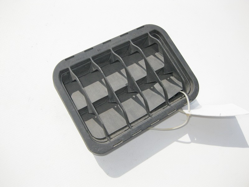 Mercedes-Benz  A2038300142 Вентиляційний клапан на задньому крилі C-Class W203 CLC Sportcoupe C203 C209 SLK R171 V-Class W447 Vito W639 Одесса - изображение 2