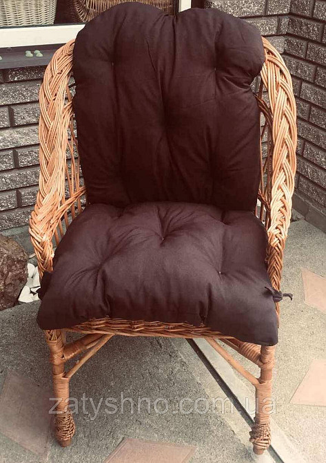 Крісло плетене з коричневою накидкою Київ - фото 3