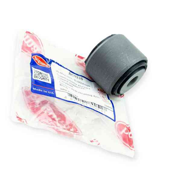 Сайлентблок заднего Ауди Q7 4L пер. верхний внутренний рычага Мукачево