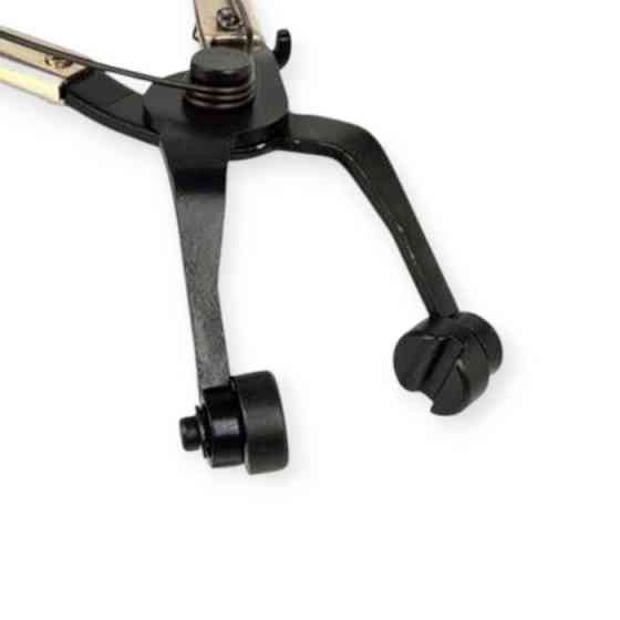 Съёмник хомутов пружинных (патрубков) с фиксатором изогнутый на 45° 212мм Мукачево