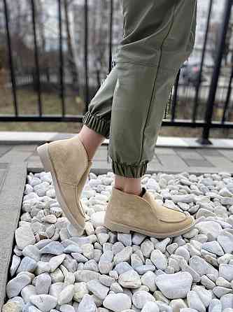 Daragani Черевики жіночі Daragani бежеві натуральна замша высота 9 см размеры 37-39 (4168) Коломыя