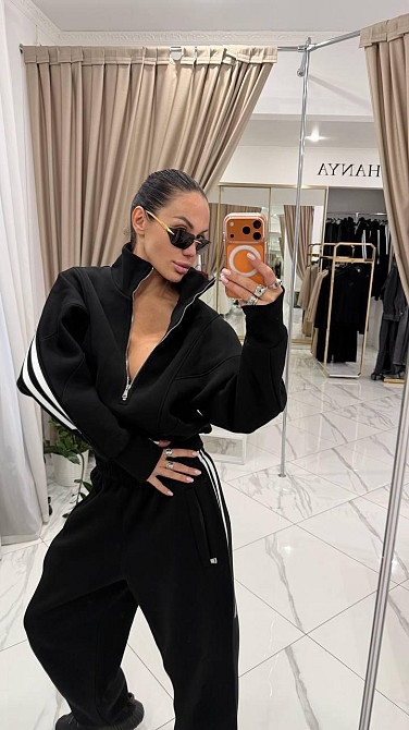 Женский стильный костюм с лампасами из качественной турецкой ткани Одесса - изображение 3