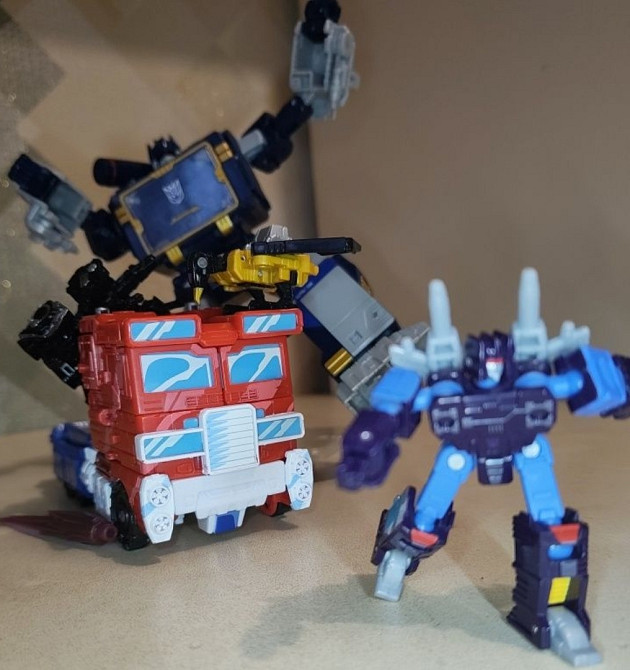 Transformers Optimus prime 35 years transformers. Киев - изображение 1