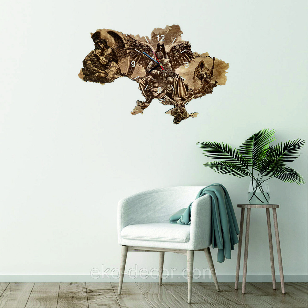 Деревянные настенные часы  