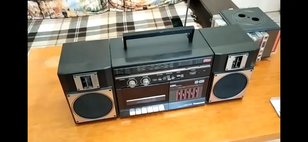 Найкращий подарунок на Новий рік - портативний Panasonic RX-C36F Буча - фото 2