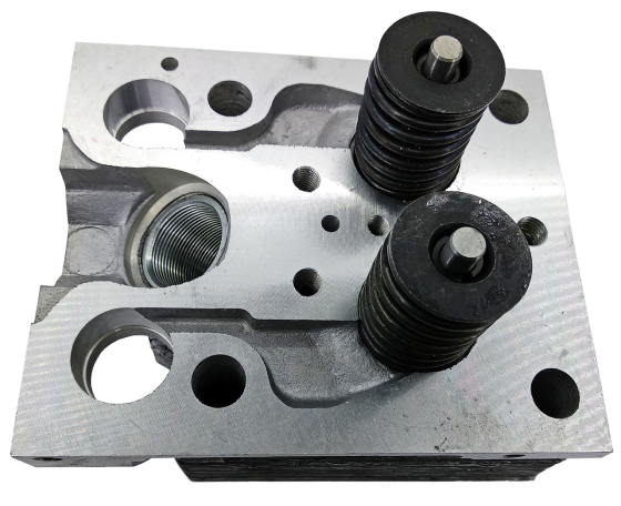 Головка блоку циліндрів в зборі Т-40, Т-25, Т-16 (без свічки накалу) Д-37М-1003008-Б5 Мукачево