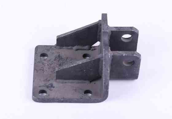 Кронштейн тяги обмежувальної правий (навісного хутра) Фотон 240 Мукачево