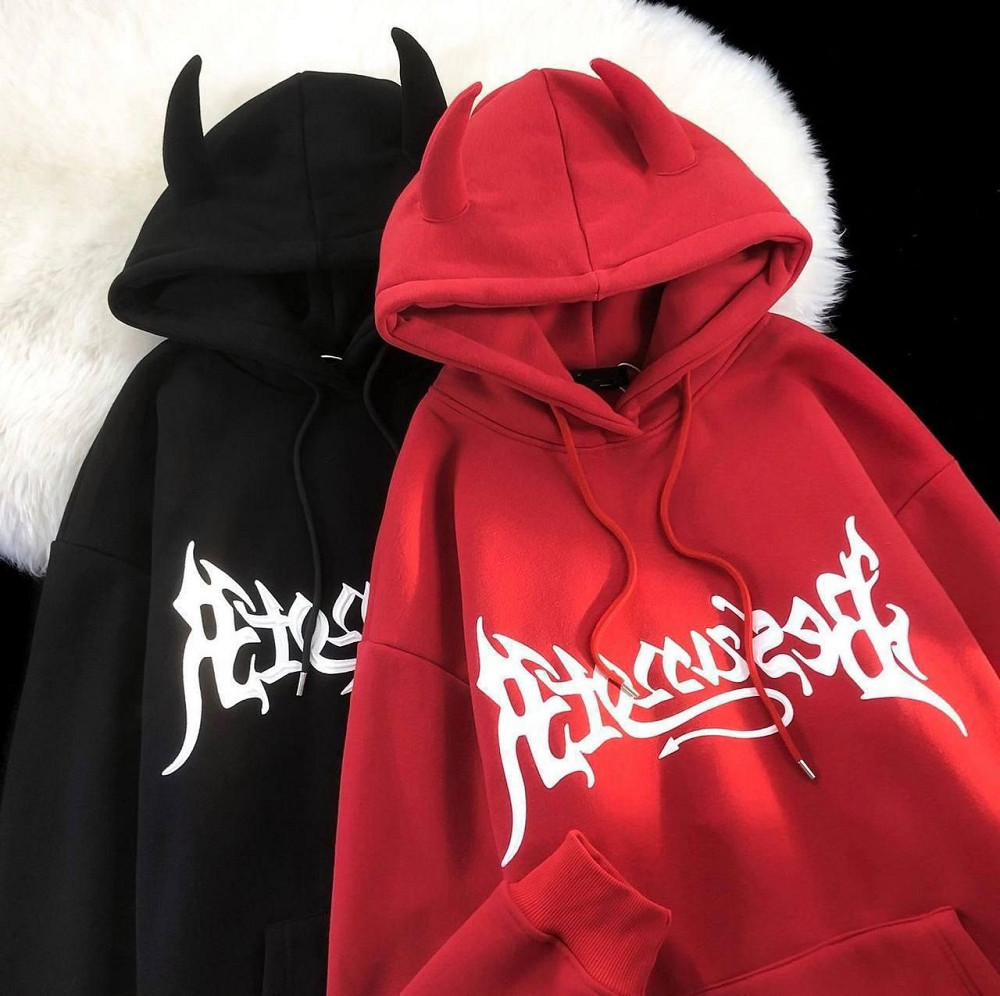 Женский уютный и теплый худи оверсайз с рожками трехнить на флисе Черный Одесса - изображение 2