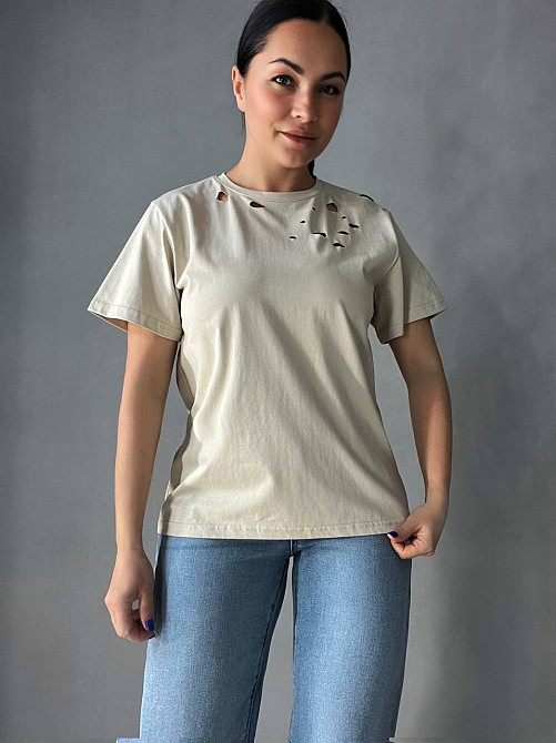 Футболка жіноча A-N 2528 з порізами one size, бежевий, one size Київ - фото 8