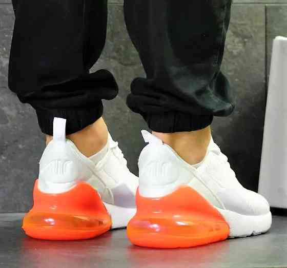 Кросівки Nike 270 Чоловічі Білі з Амортизацією Червоні Жовтогарячі Найк (розміри: 41,42,43,44,45) Дніпро