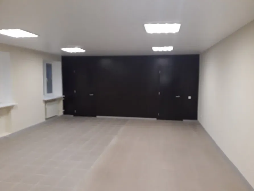 Продам приміщення з окремим входом. Будівельників 5а. Гарний ремонт- все як на фото, був "ОщадБанк". Дніпро - фото 6