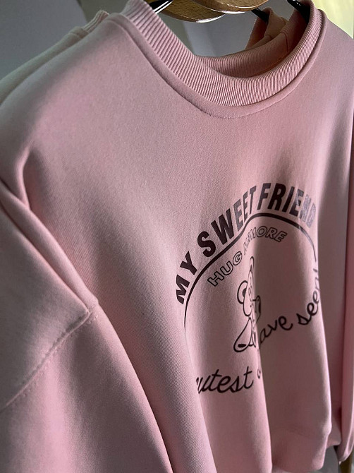 Свитшот женский A-N 25057 с рисунком мишкой впереди оверсайз средней длины комфорт one size, розовый, one size Киев - изображение 19