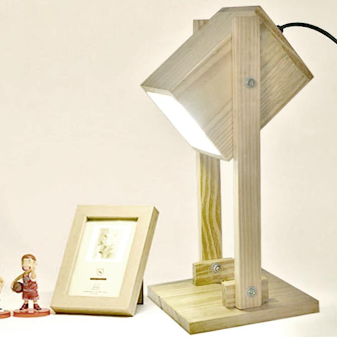 Светильник настольный 