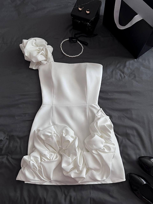 Женское праздничное мини платье с воланами костюмка барби Молочный, 42/44 Одесса - изображение 9